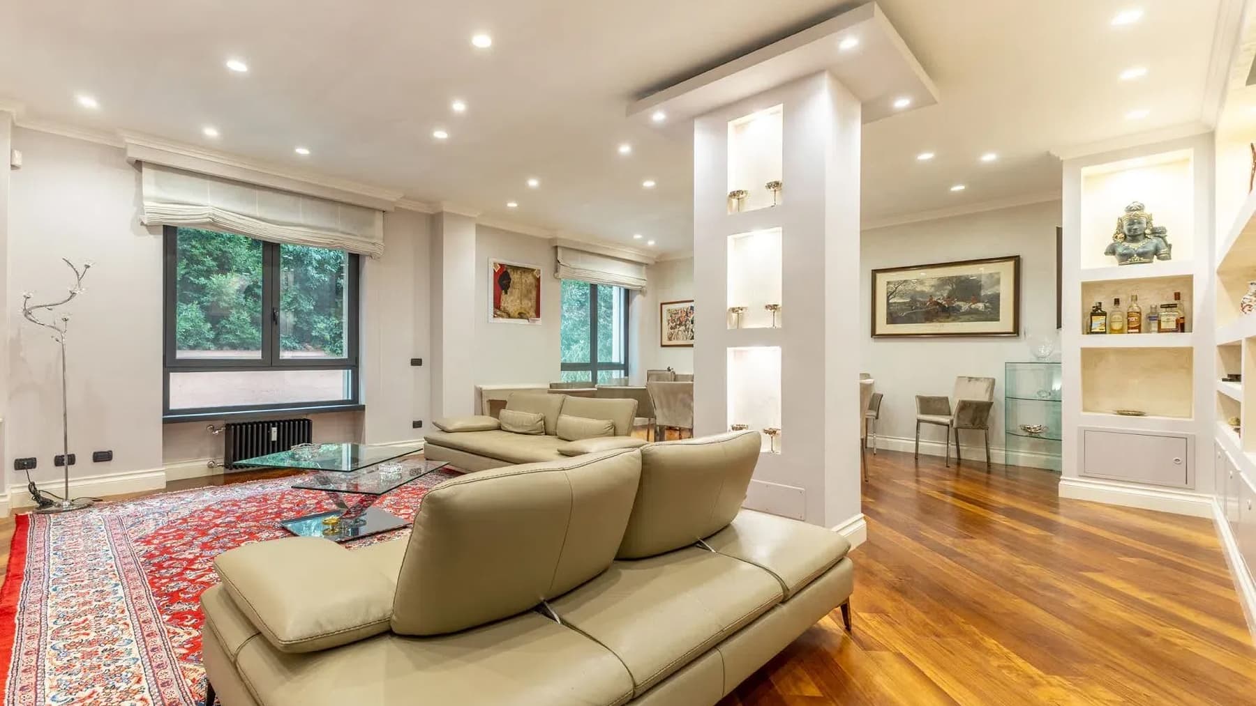 Chic Apartment in Rome, Lazio's Historic Core