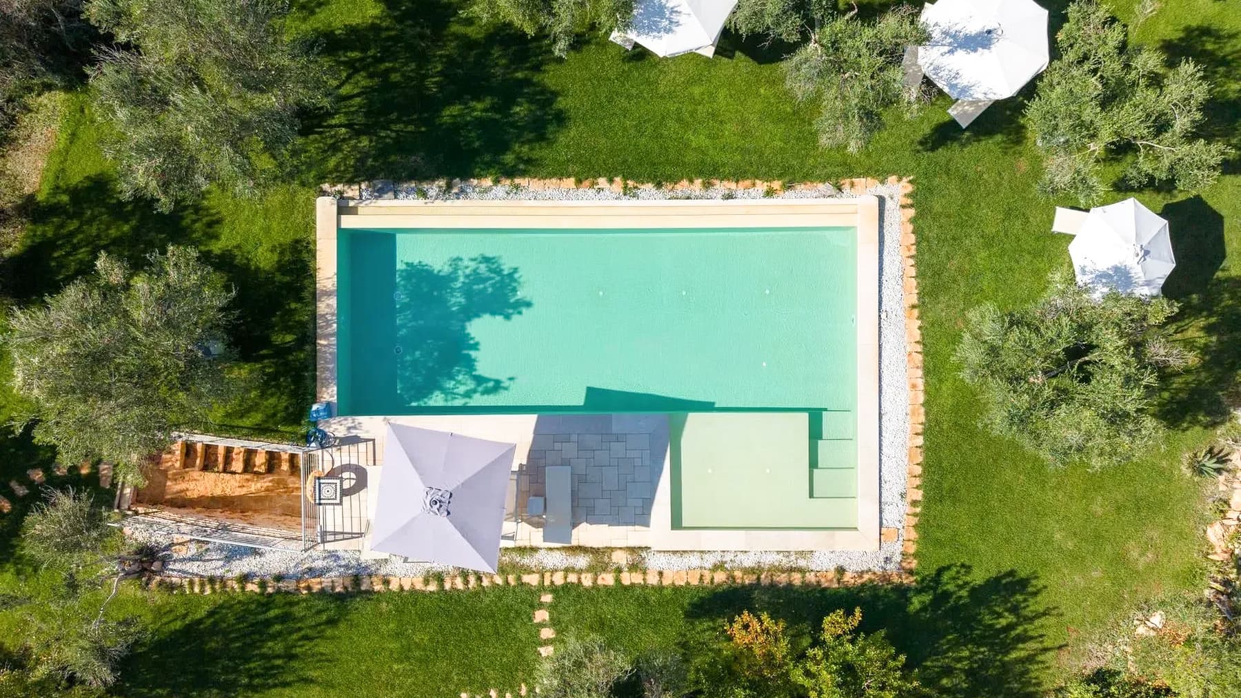 Villa con Trulli e Piscina, panoramica ad Ostuni, Puglia