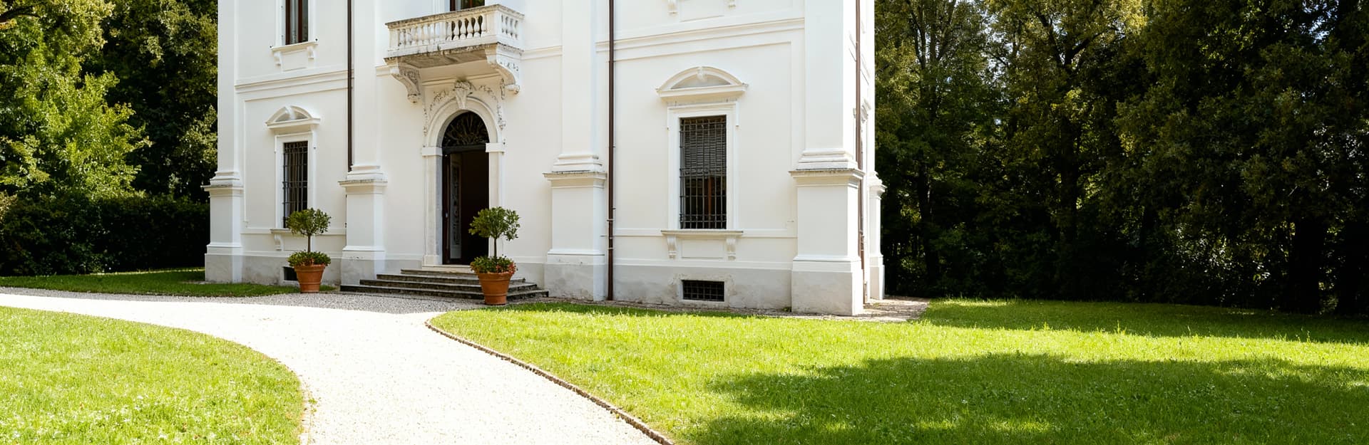Luxury real estate for sale in Modena, showcasing elegant villas and historic properties amidst stunning landscapes and rich culture.