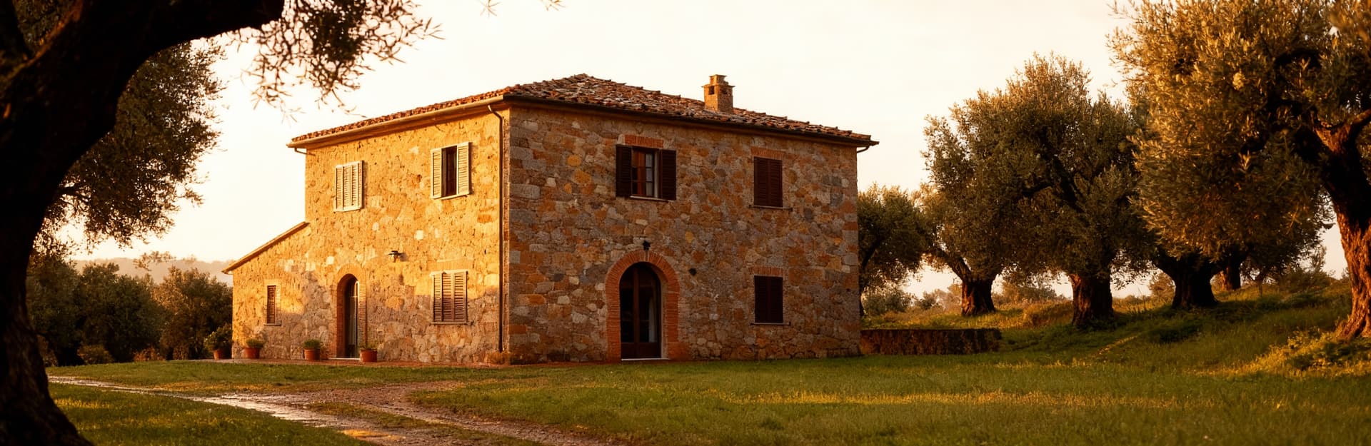 Charming rustic farmhouses for sale in Grosseto, surrounded by lush pastures and ancient olive groves in the Tuscan Maremma.
