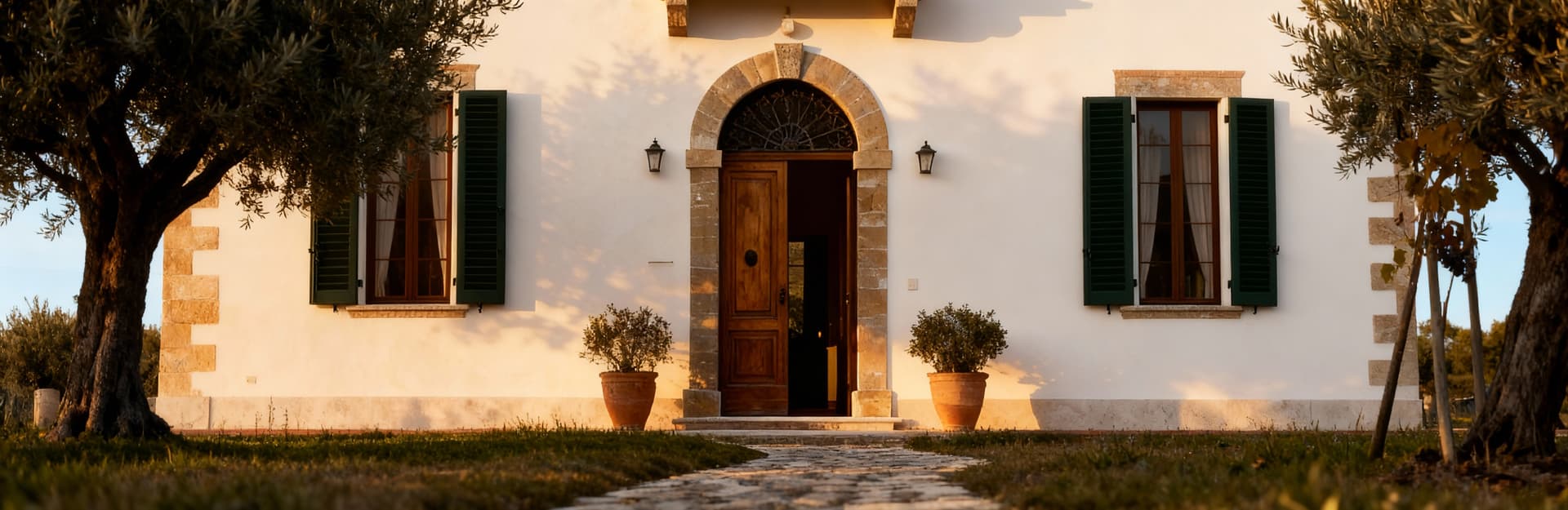 Luxury real estate for sale in Pisa, Tuscany, showcasing historic homes, elegant villas, and stunning landscapes.