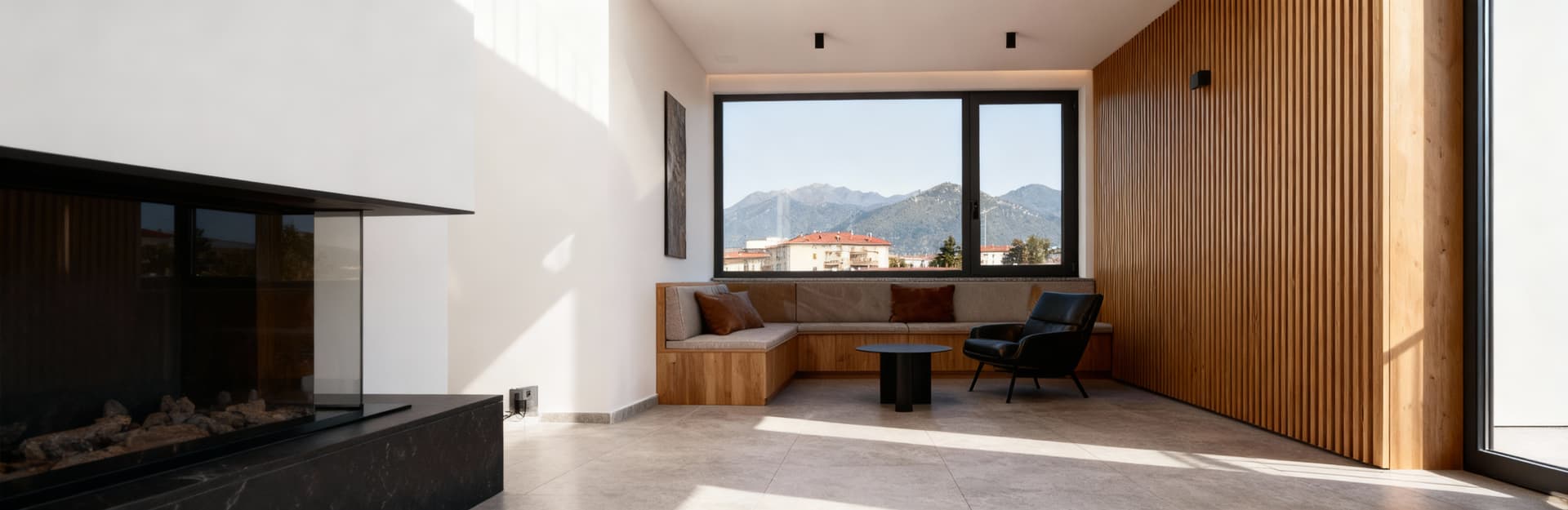 Independent houses for sale in Brescia, Lombardy, showcasing stunning landscapes, elegant villas, and modern architecture.