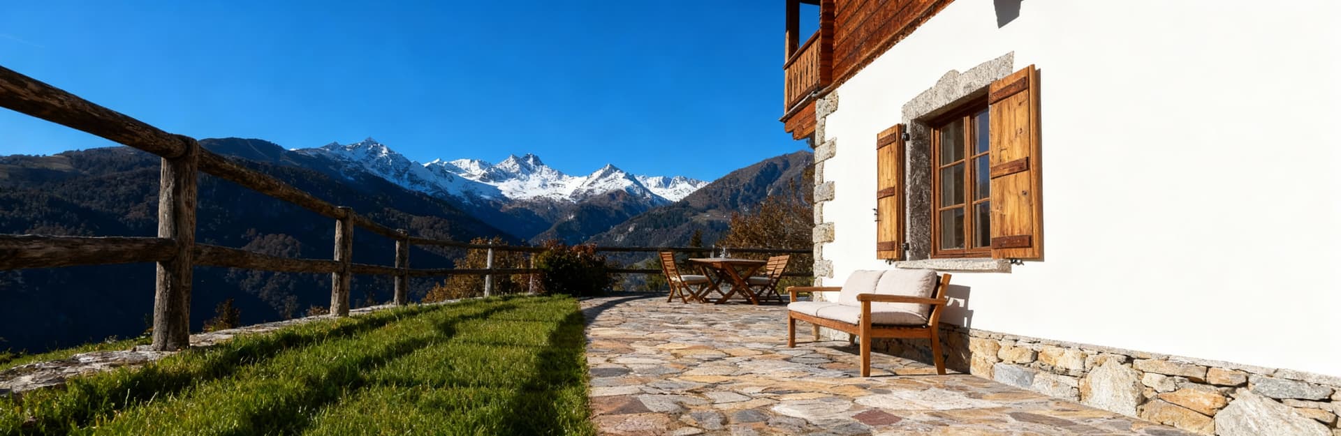 Luxury apartments for sale in the stunning lakes area of Verbano-Cusio-Ossola, Piemonte, showcasing breathtaking landscapes.