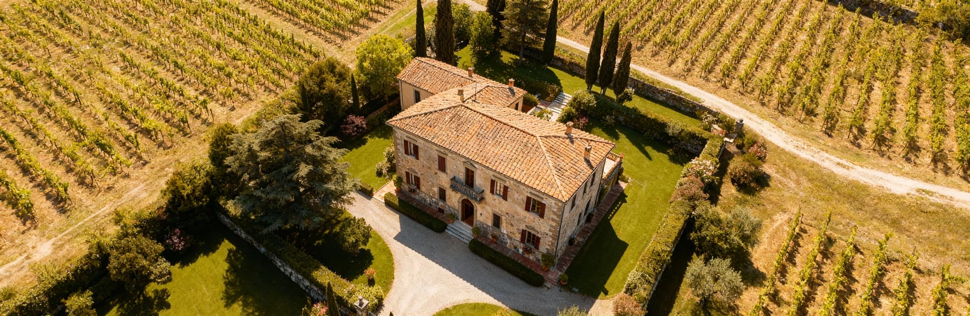 Luxury villas for sale in Tuscany, Massa-Carrara, near the coast, showcasing stunning landscapes and exclusive lifestyles.