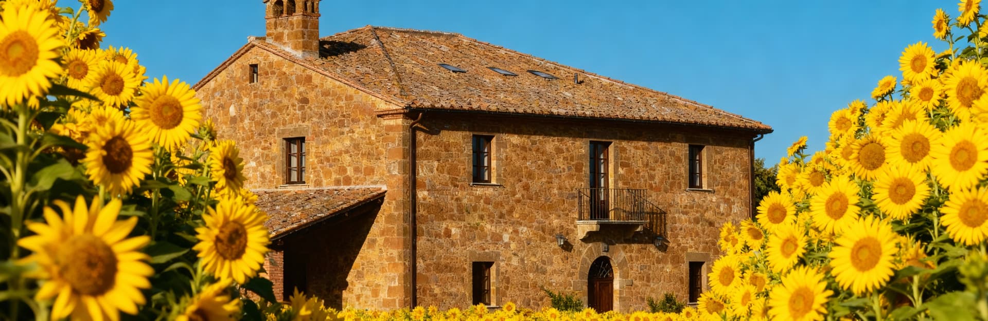 Luxury villas for sale in Como, city area, showcasing stunning lake and mountain views amidst rich cultural heritage.