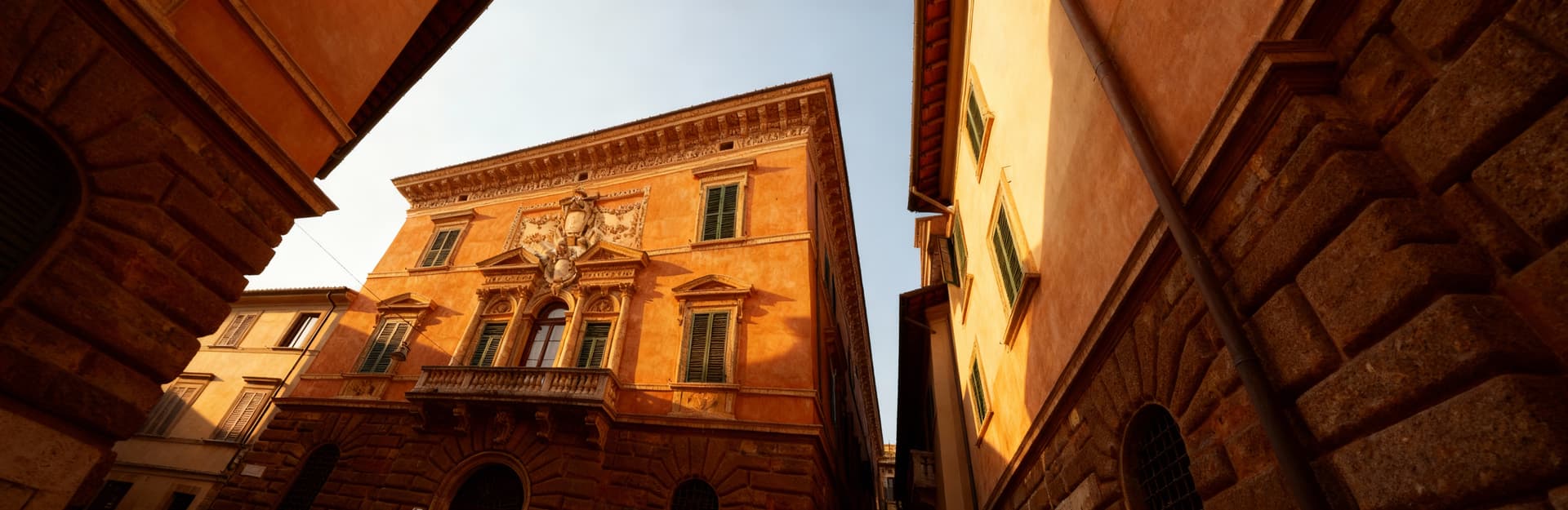 Agricultural properties for sale in Tuscany, Grosseto, featuring picturesque landscapes, vineyards, and historic villages.