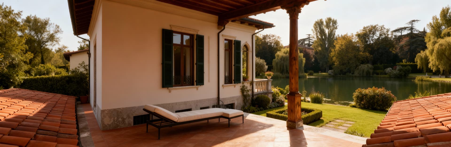 Independent houses for sale in Venice, Veneto, near the sea, showcasing stunning architecture and scenic coastal views.