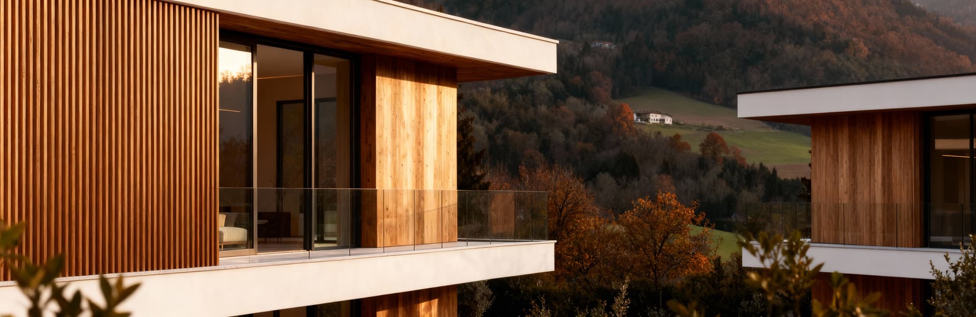 Charming independent houses for sale in Lucca, Tuscany, showcasing stunning landscapes and historic architecture.