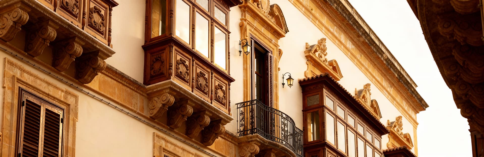 Hotels for sale in Trapani showcase the charm of Western Sicily, blending tradition with tourism potential.