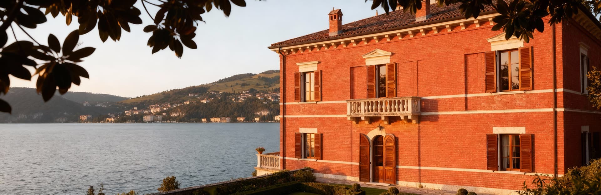 Exclusive estates for sale in Lombardy, overlooking the stunning Lake Garda, offering luxury living and breathtaking views.