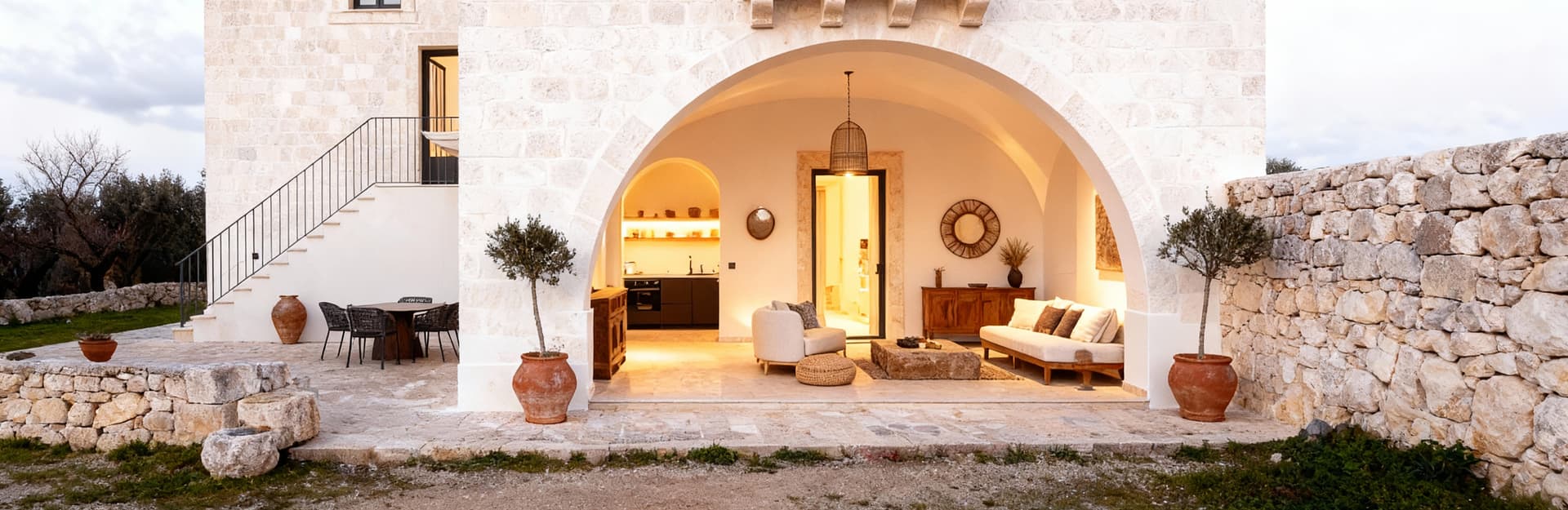 Independent houses for sale in Bari, offering spacious living and a warm ambiance near the sea and city center.