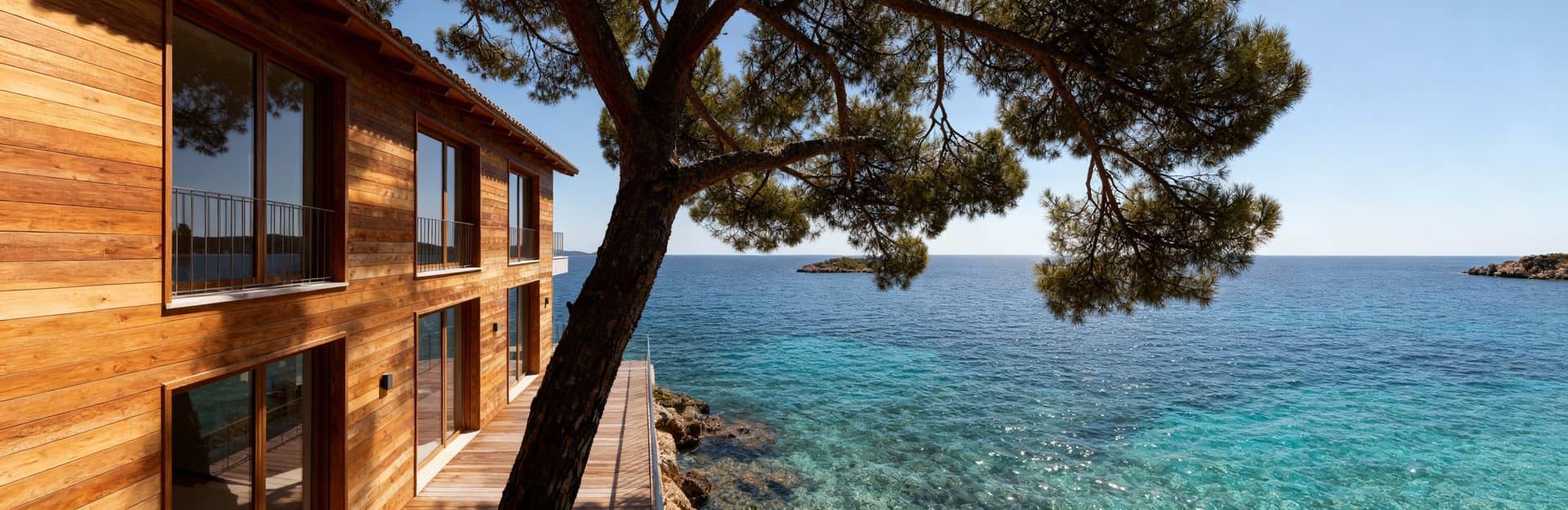 Luxury properties for sale in Tuscany, Isola d'Elba, featuring stunning landscapes, historic villages, and exclusive homes.