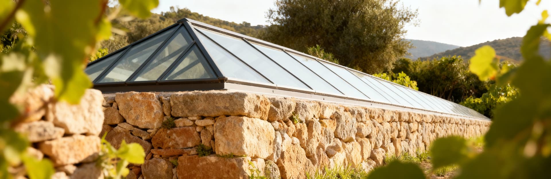 Farmhouses for sale in Sardinia, overlooking coastal views, ideal for experiencing authentic hospitality and unspoiled nature.