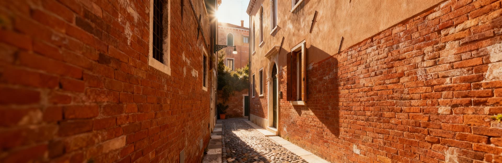 Independent houses for sale in urban Veneto, ideal for families seeking comfort and independence.