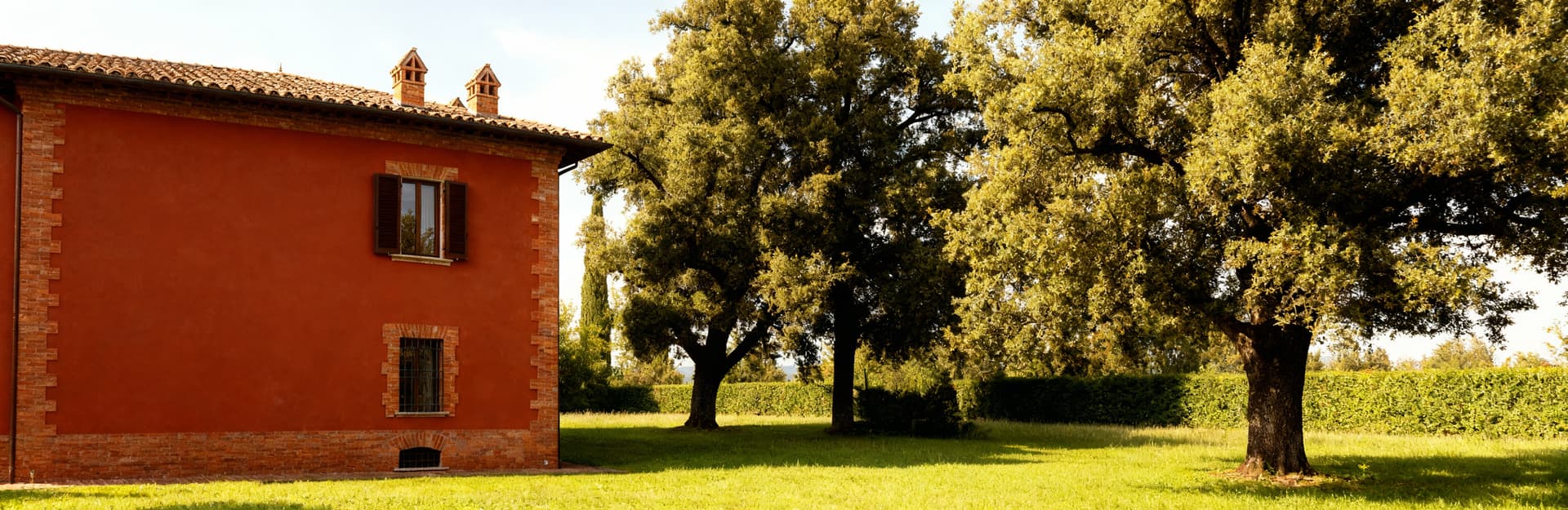 Elegant villas for sale in Rieti's countryside, surrounded by greenery and close to historic villages, perfect for nature lovers.