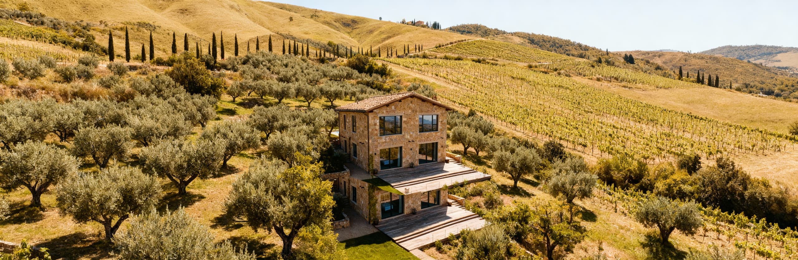 Hotels for sale in the countryside of Arezzo, ideal for exclusive resorts and hospitality venues.