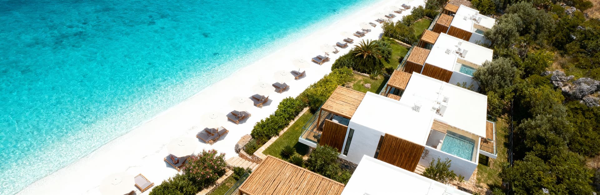 Charming independent homes for sale in Tuscany, Elba Island, featuring scenic sea views and lush green landscapes.