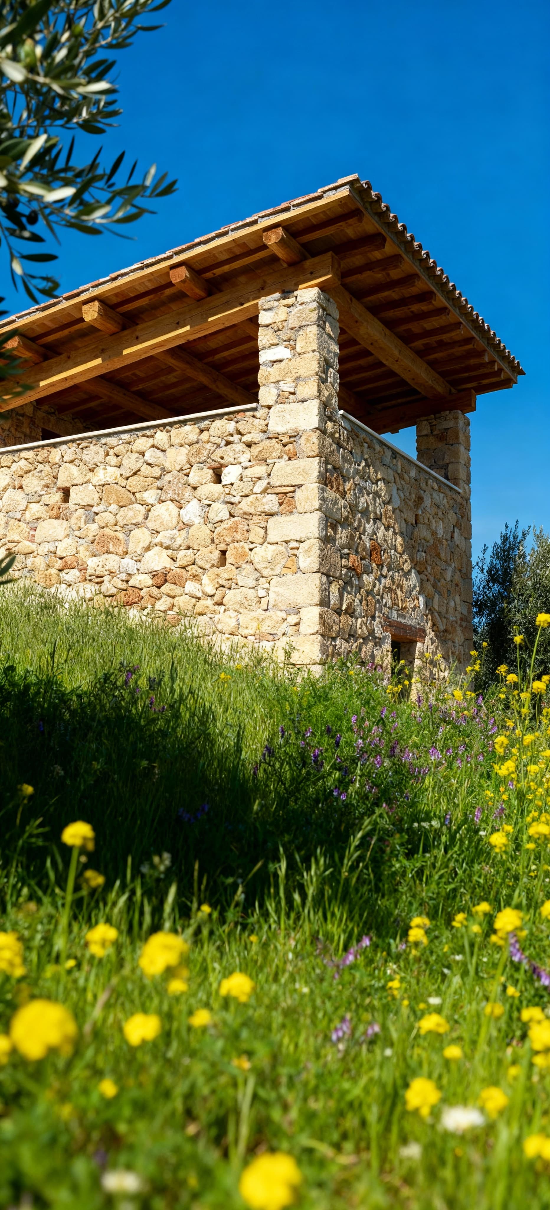 Independent houses for sale in Lazio, showcasing stunning landscapes and historic architecture in a culturally rich setting.