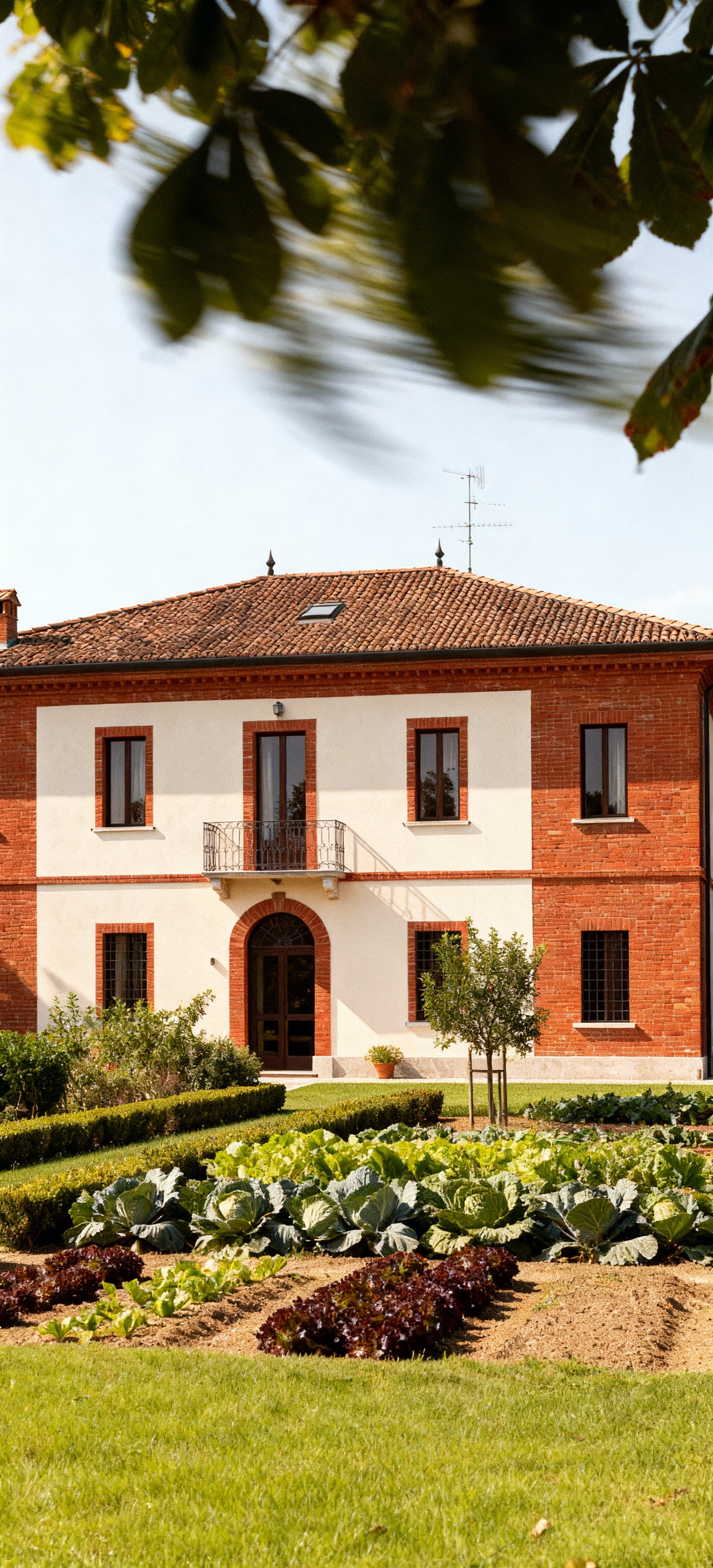 City properties for sale in Modena, renowned for its balsamic vinegar, Ferrari, and historic UNESCO-listed Duomo.