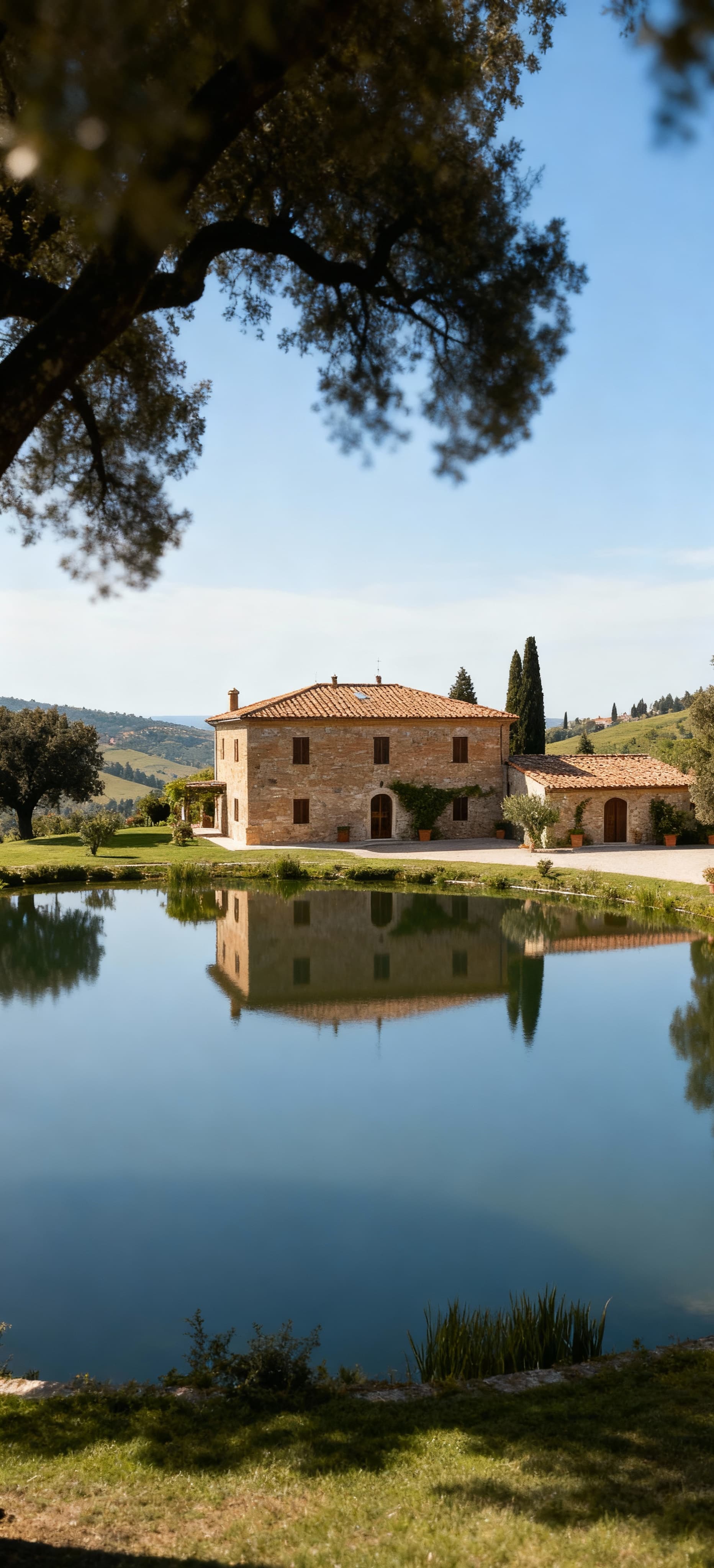 Scenic lakeside properties for sale in the Perugia region, showcasing Umbria's serene landscapes and artistic towns.
