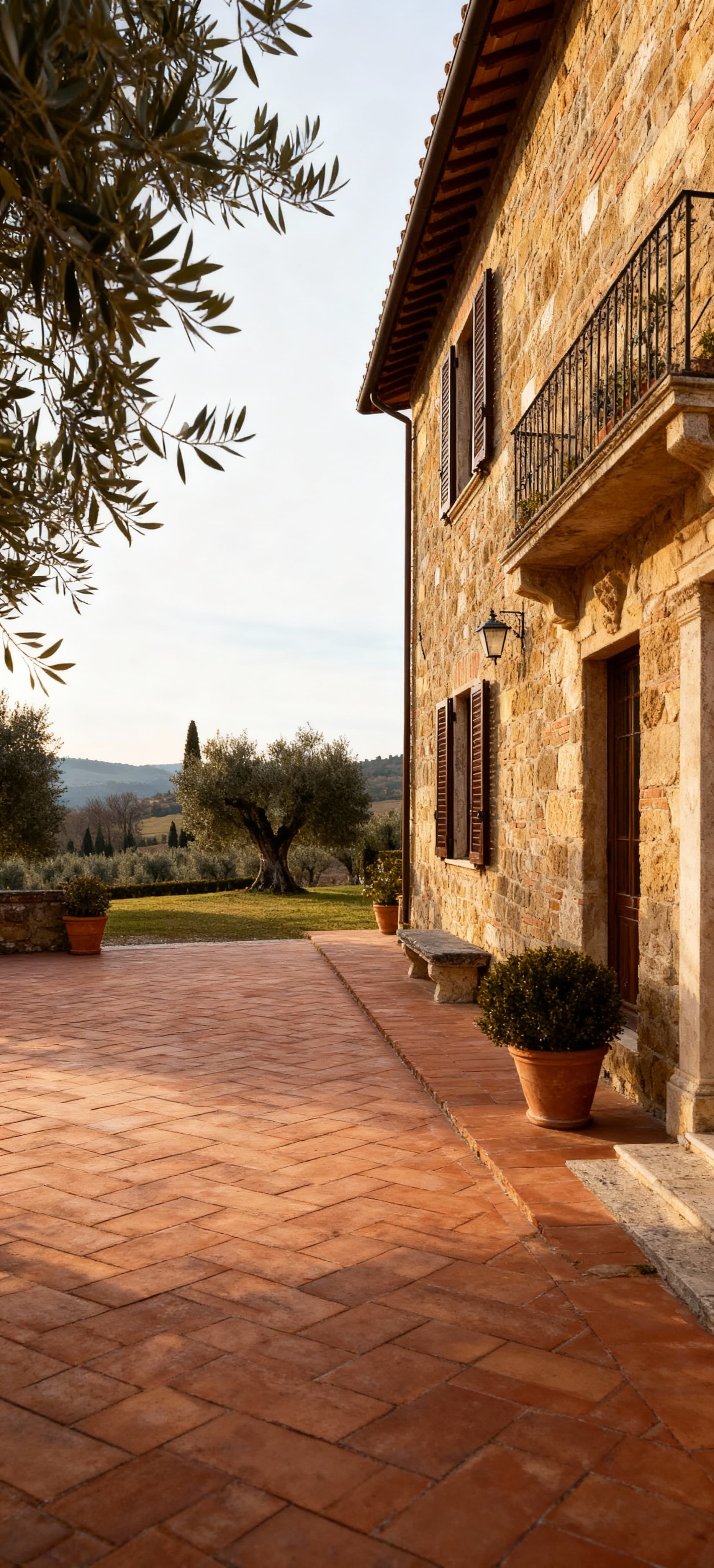 Luxury properties for sale in Tuscany, Argentario, featuring stunning landscapes, elegant villas, and historic charm.