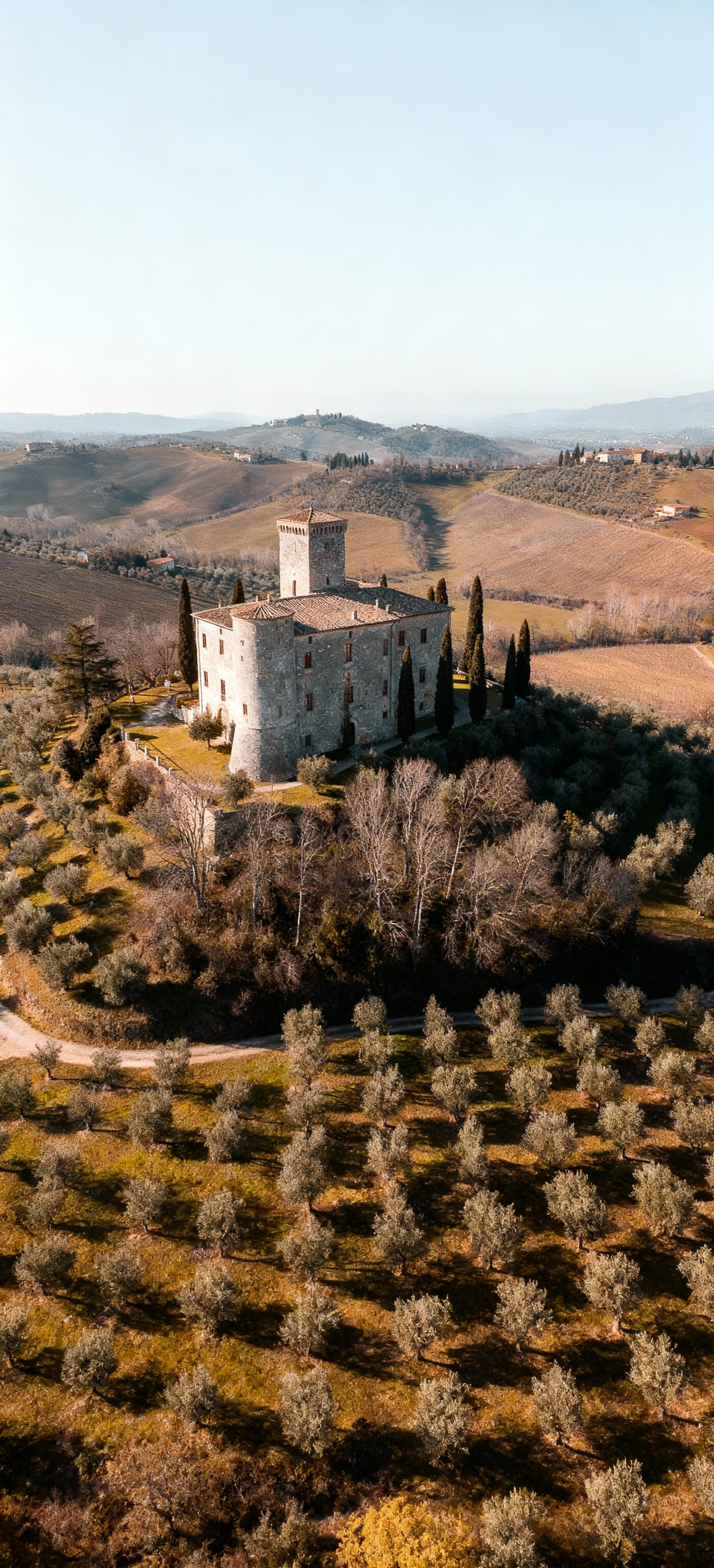 Stunning coastal apartments for sale in Tuscany, featuring golden beaches and picturesque historic towns by the Tyrrhenian Sea.