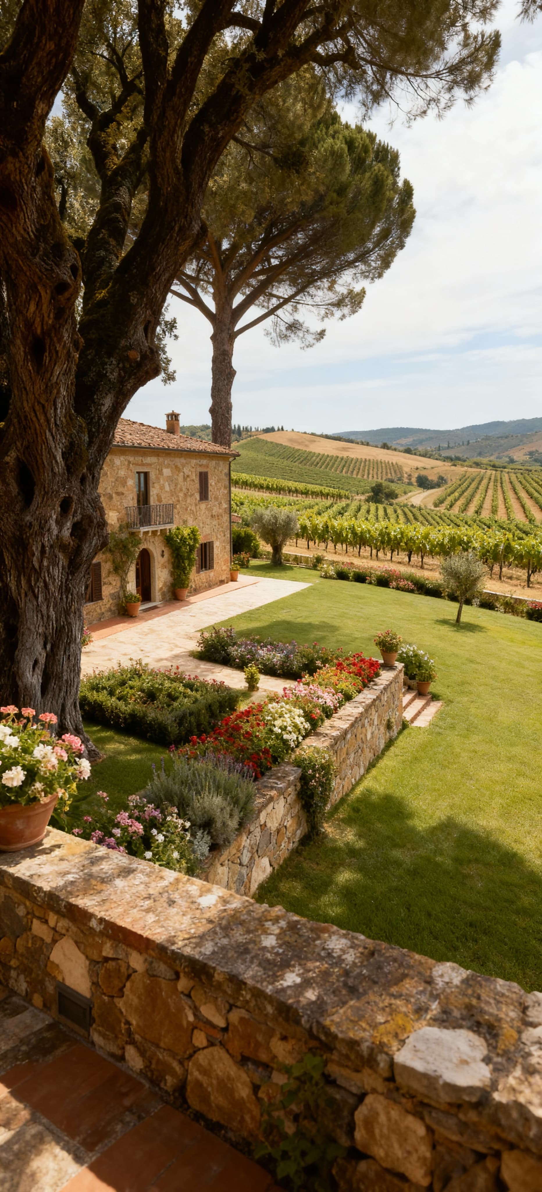 Historic mansions for sale in Tuscany's countryside, featuring picturesque landscapes, elegant villas, and stunning views.