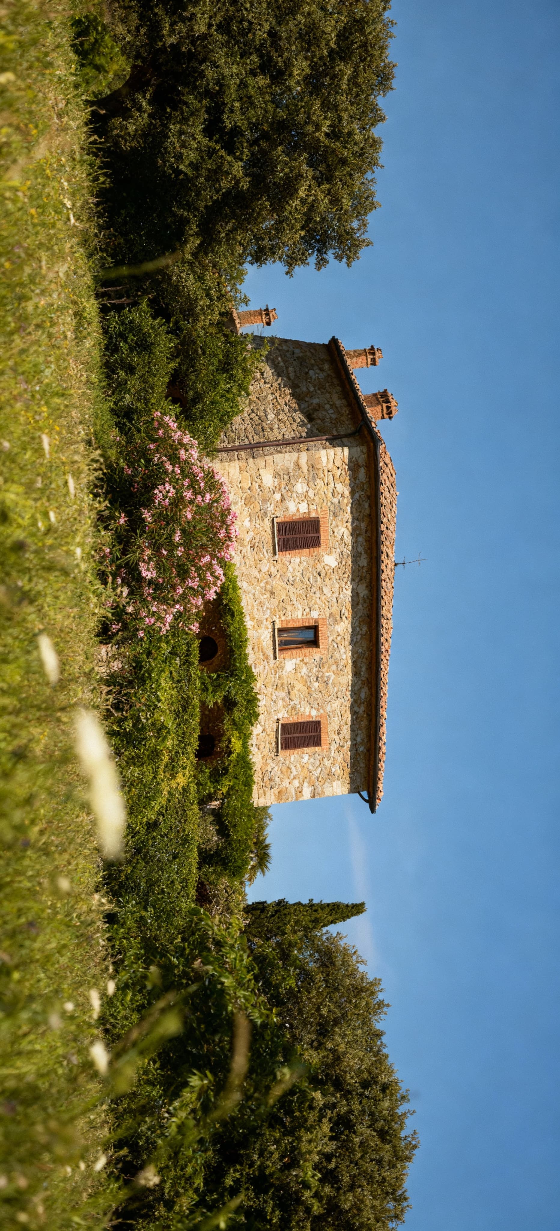 Luxurious villas for sale in Lucca, Tuscany, featuring stunning sea views and rich cultural heritage near Versilia beaches.