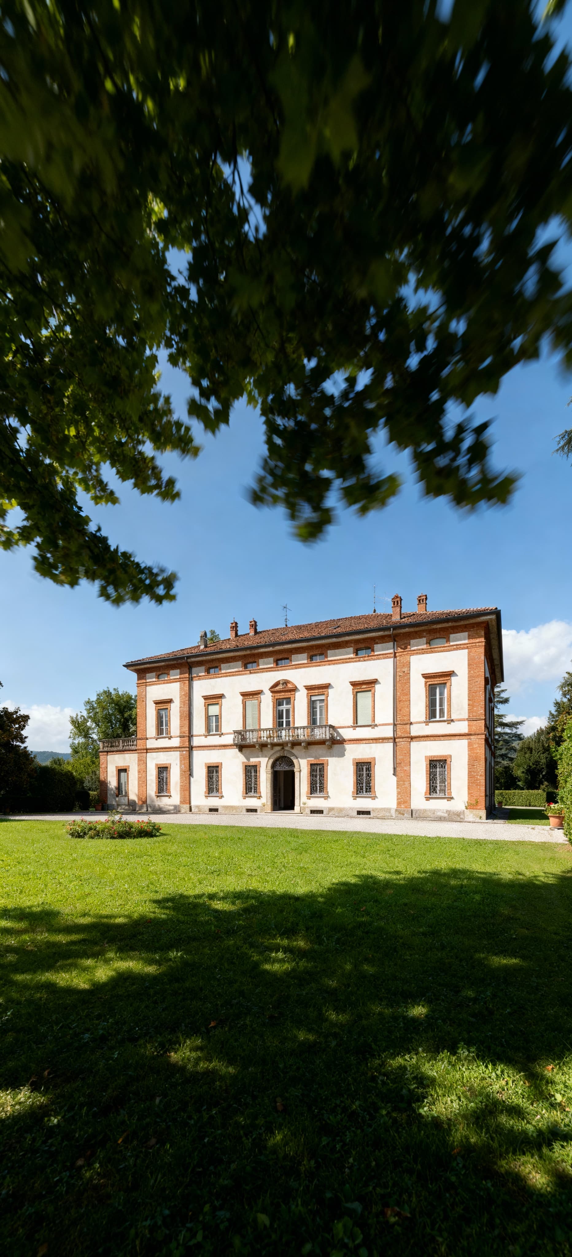 Charming rustic homes for sale in the picturesque countryside of Turin, Piedmont, surrounded by hills and vineyards.
