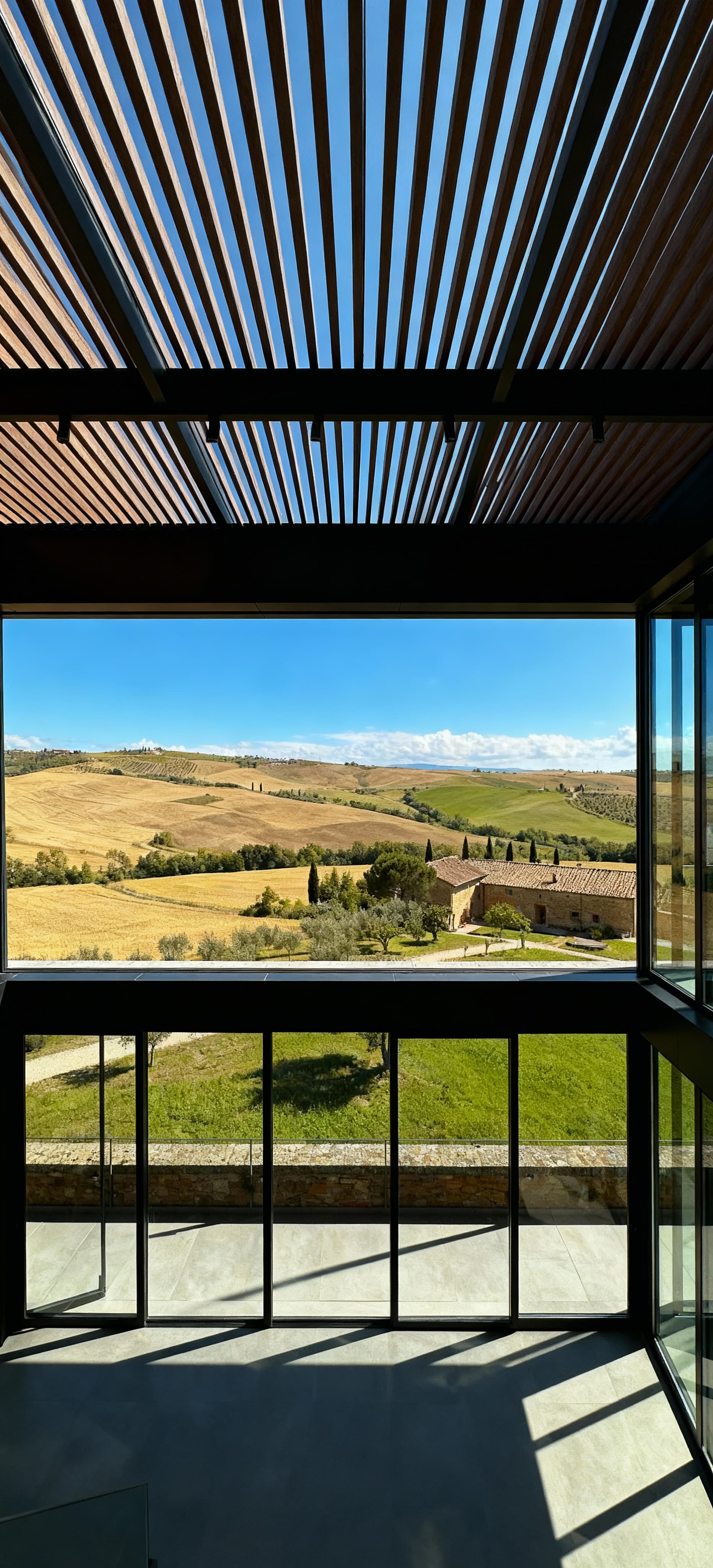 Charming Tuscan countryside properties for sale near Siena, featuring rolling hills, historic architecture, and coastal beauty.