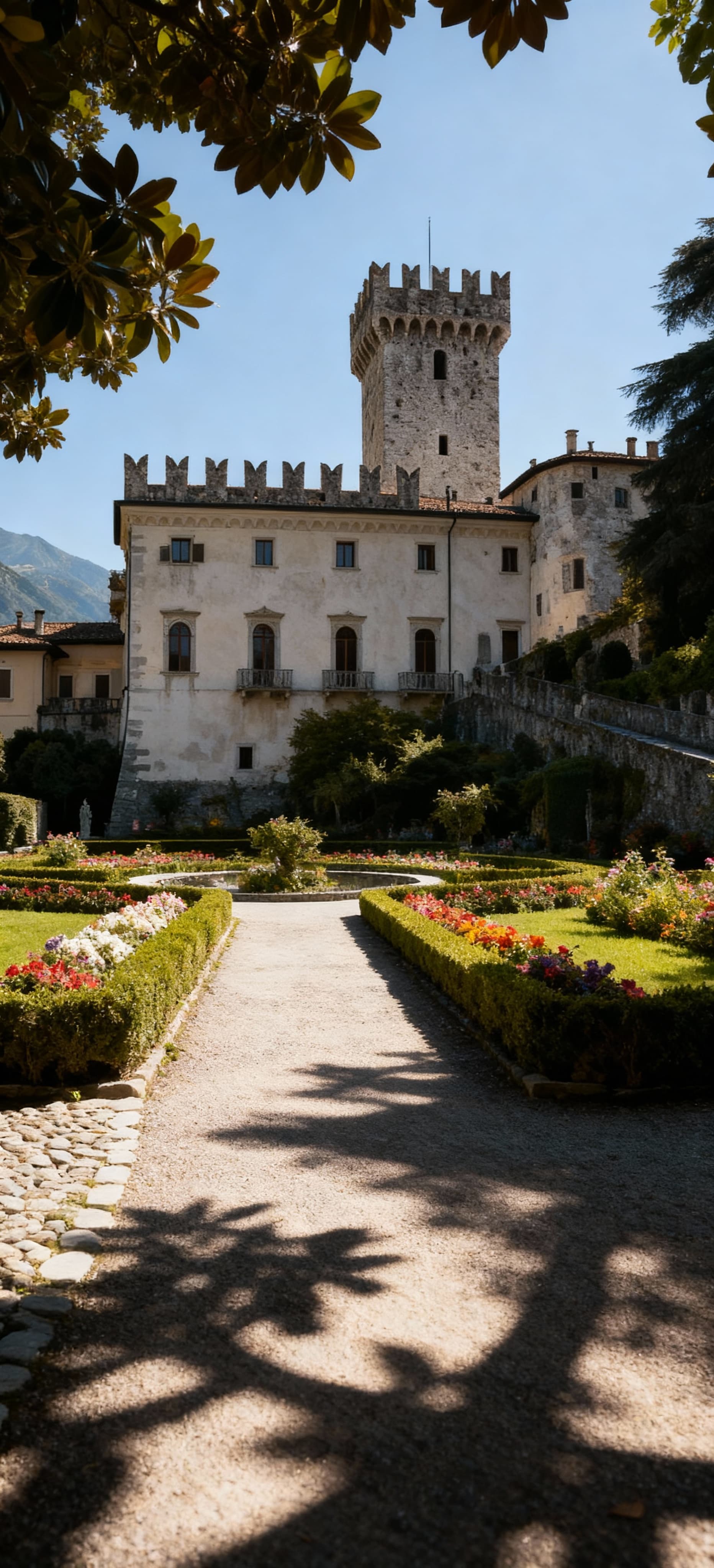 Elegant villas for sale in the Città area of Como, Lombardia, showcasing stunning lake views and rich historical heritage.