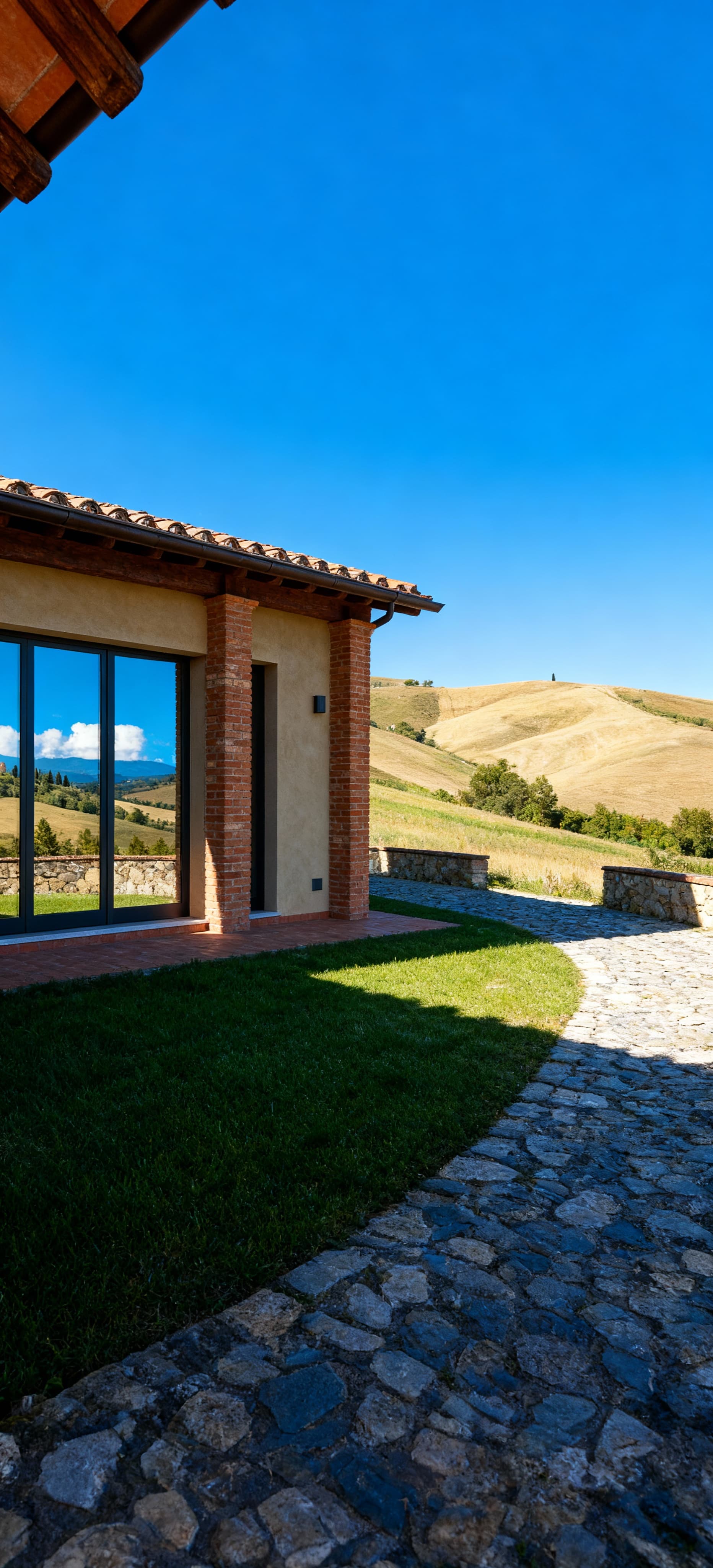 Luxurious estate for sale in Italy, set in stunning rural landscape, featuring elegant villas and historical residences.