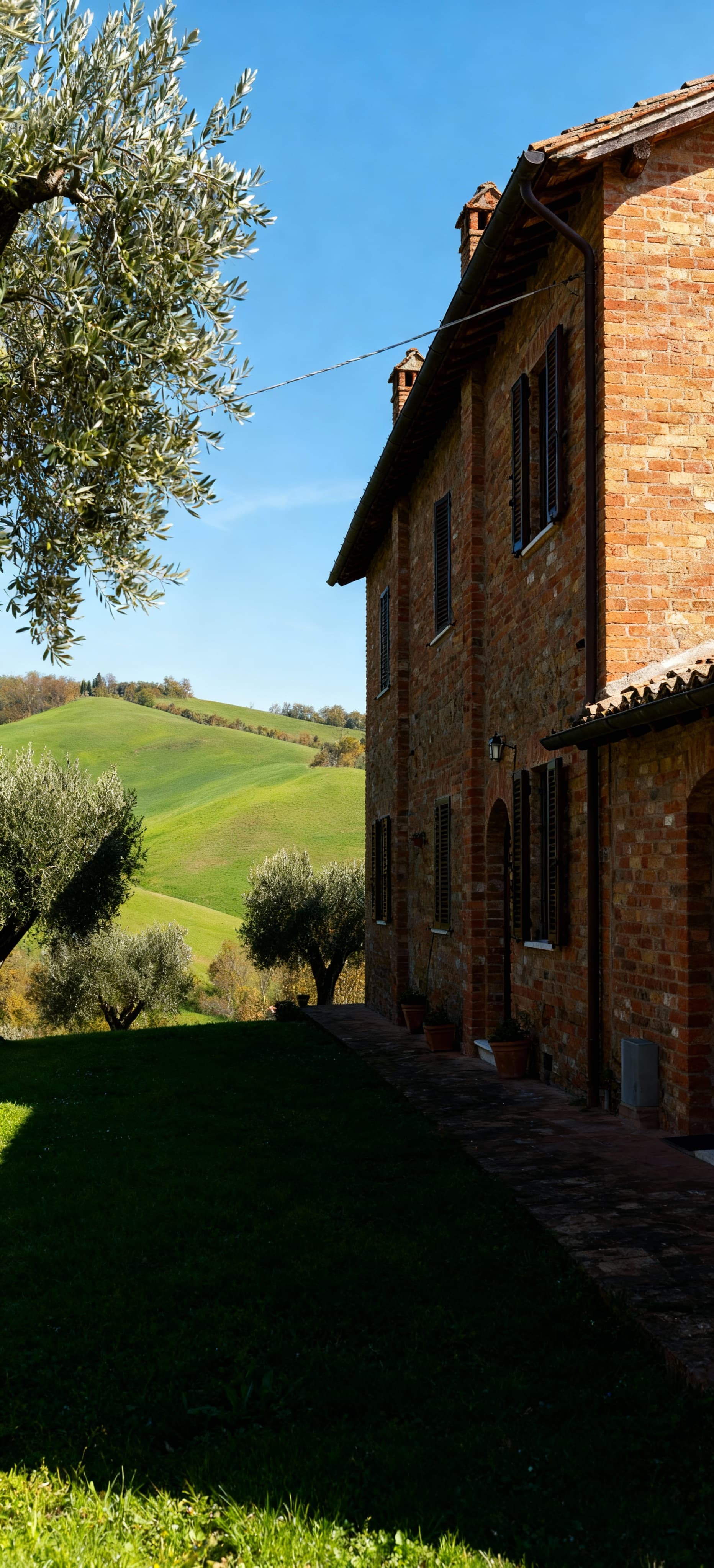 Rustic properties for sale in Bologna's countryside, Emilia Romagna, featuring stunning landscapes and charming rural living.