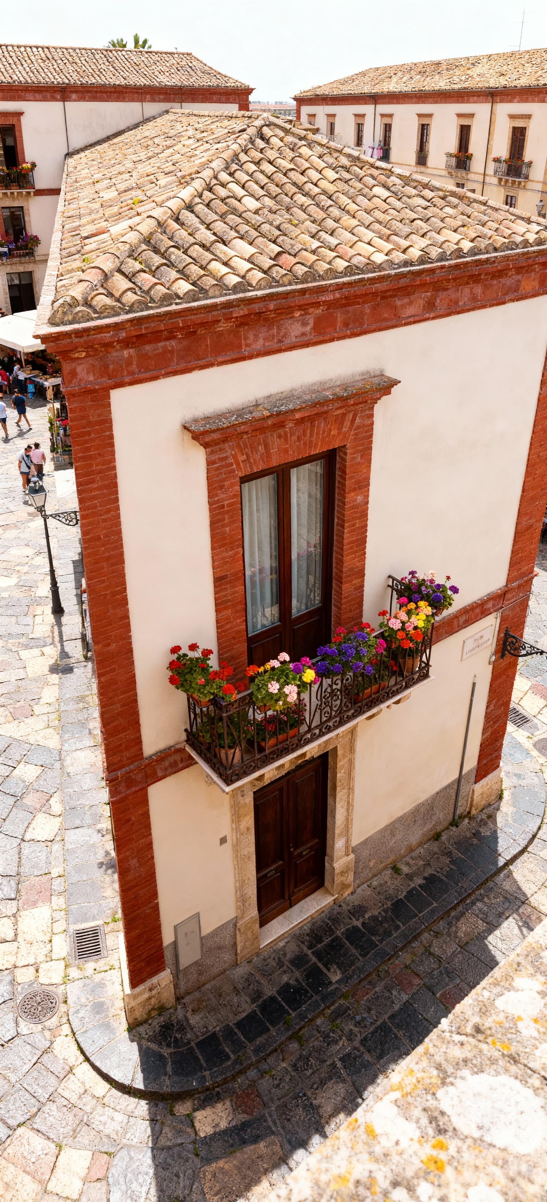 Historic city houses for sale in Sicily, blending traditional architecture with modern comforts in vibrant urban settings.