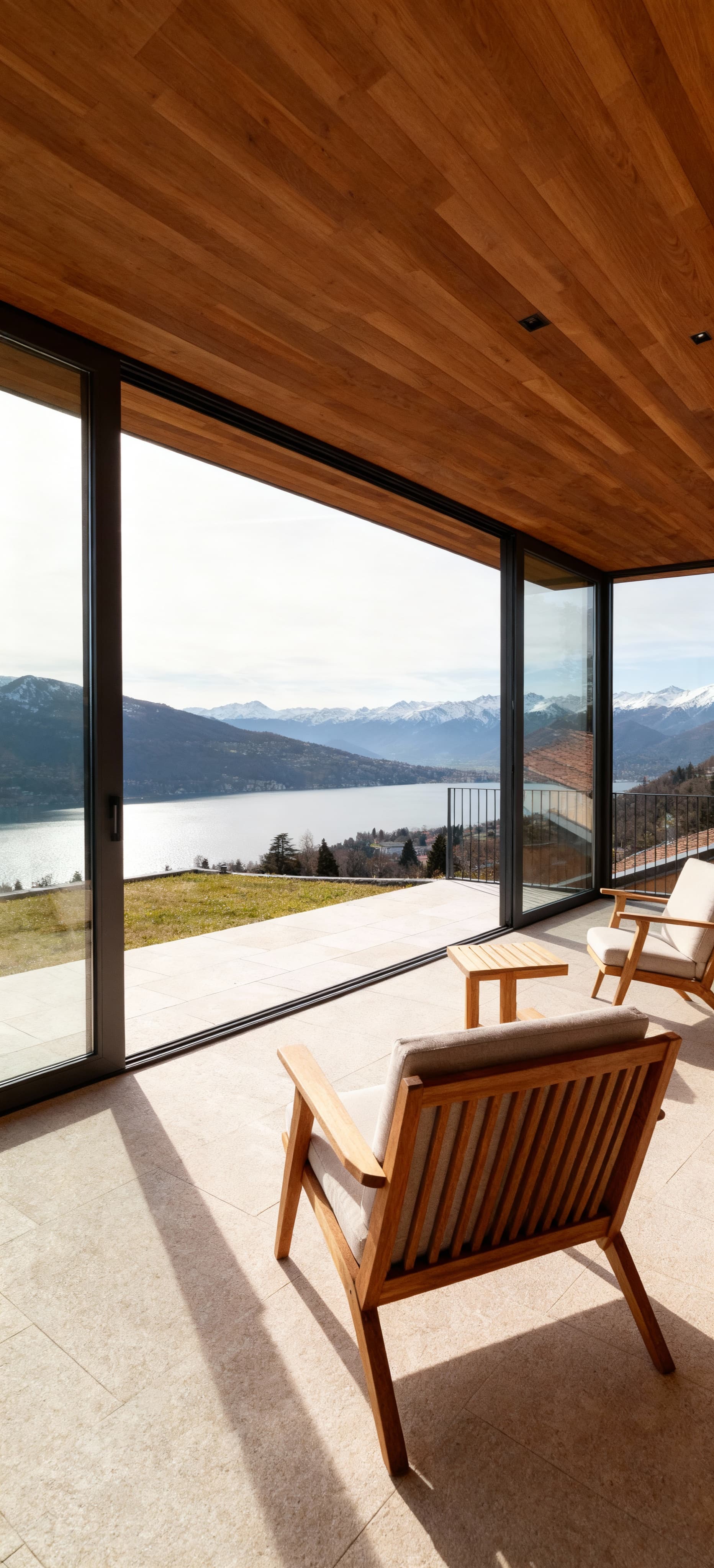 Luxury penthouses for sale in Varese, featuring stunning lake and Prealps views, bright spaces, and high quality of life.