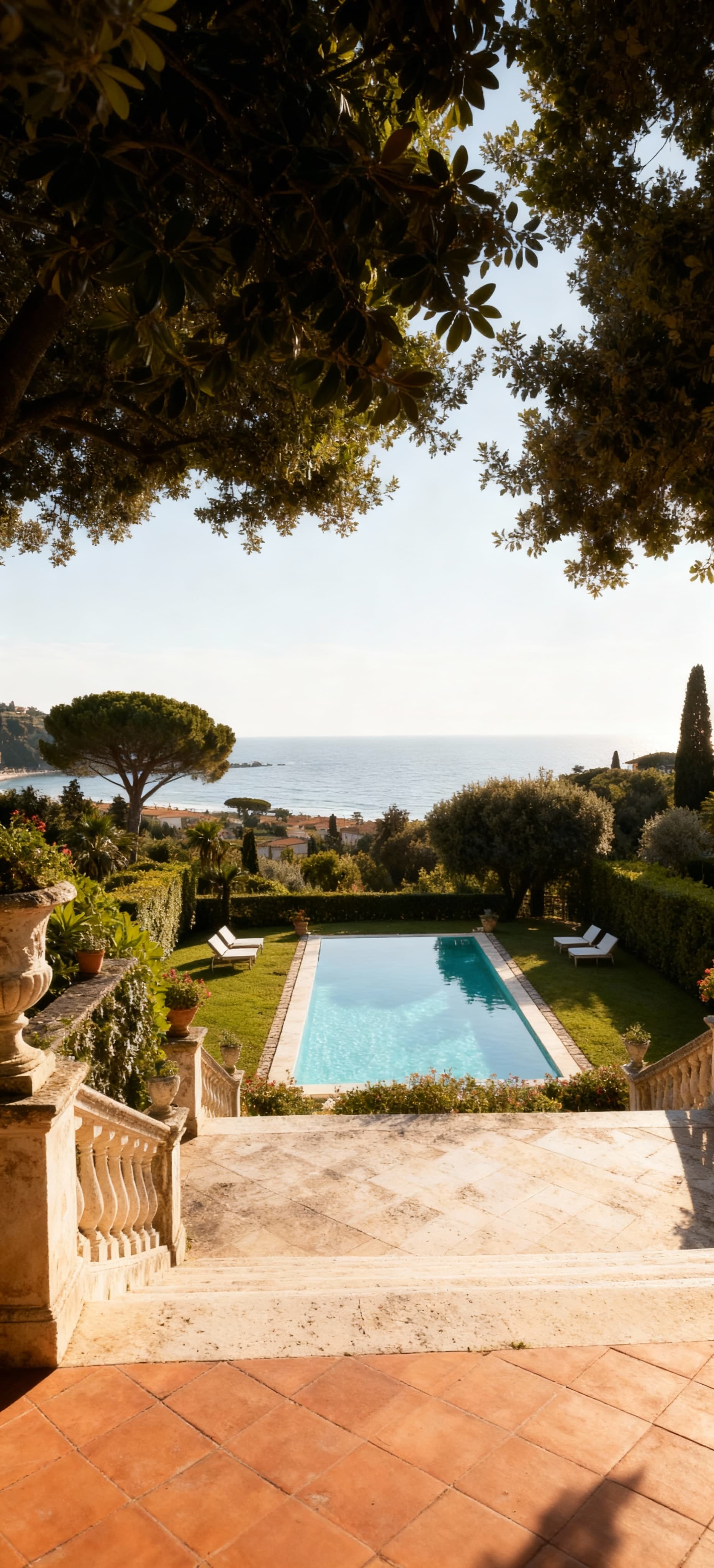 Luxury villas for sale in Forte dei Marmi near the beach, featuring private pools and landscaped gardens.