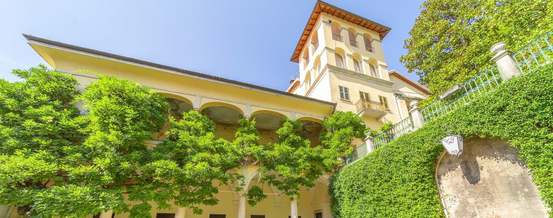 Villa storica nel verde del Campo dei Fiori, Varese