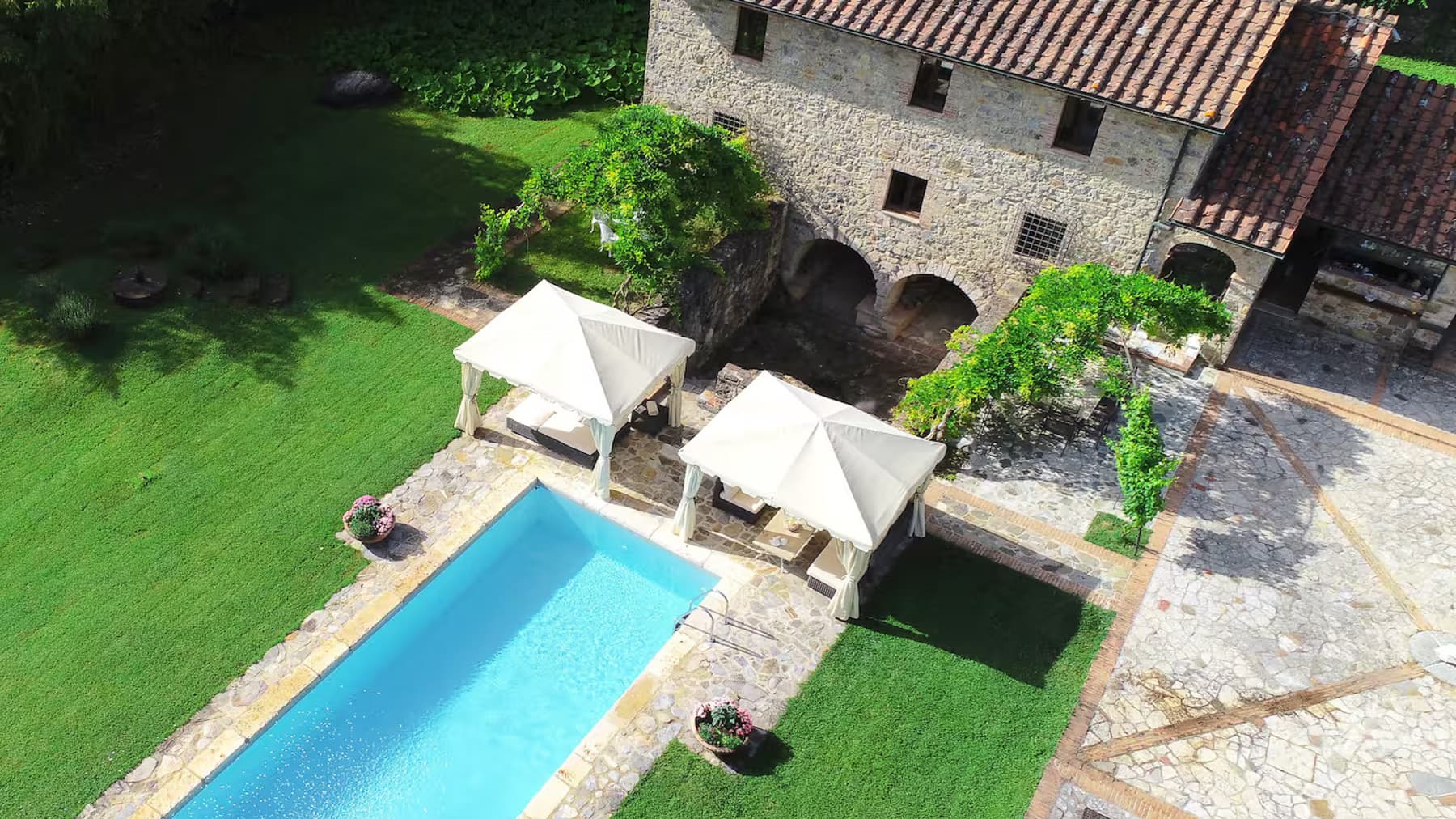 Tenuta Storica con Mulino del ‘500, Piscina e Sorgente Priva