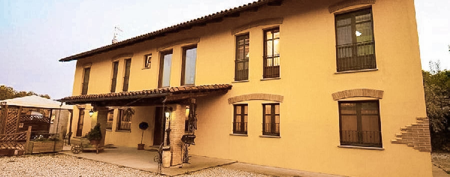 Azienda Agricola nel Roero, Sommariva Perno, vista colline