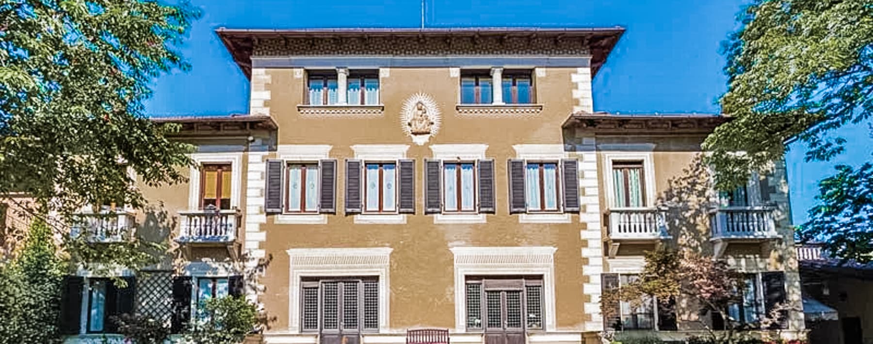 Villa storica con parco nel centro di Cuneo