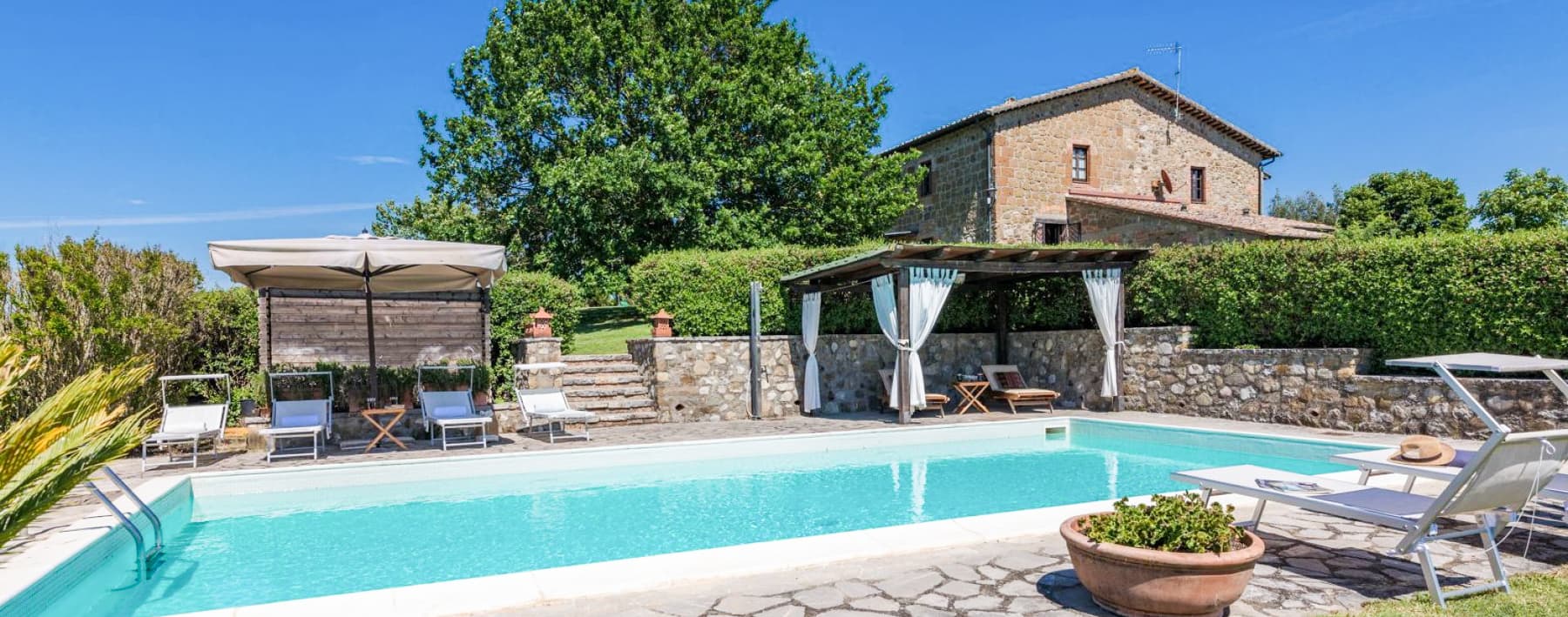 Casale panoramico con piscina a San Casciano dei Bagni