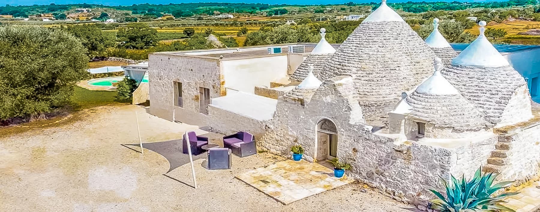 Villa con Piscina e Uliveto a Ceglie Messapica, Puglia
