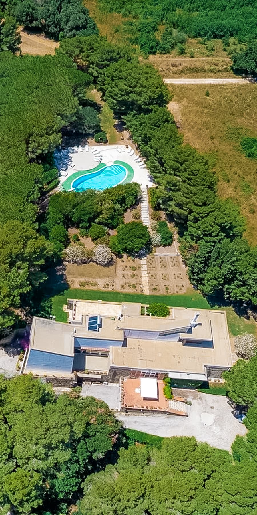 Elegant Villa with Sea Views in Tuscany, Piombino