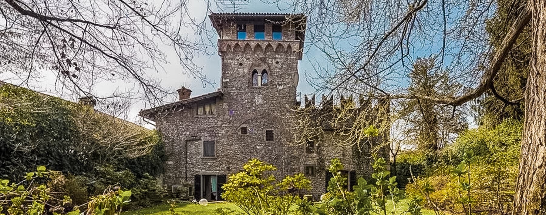 Castello storico di lusso a Bergamo, 750 mq di eleganza