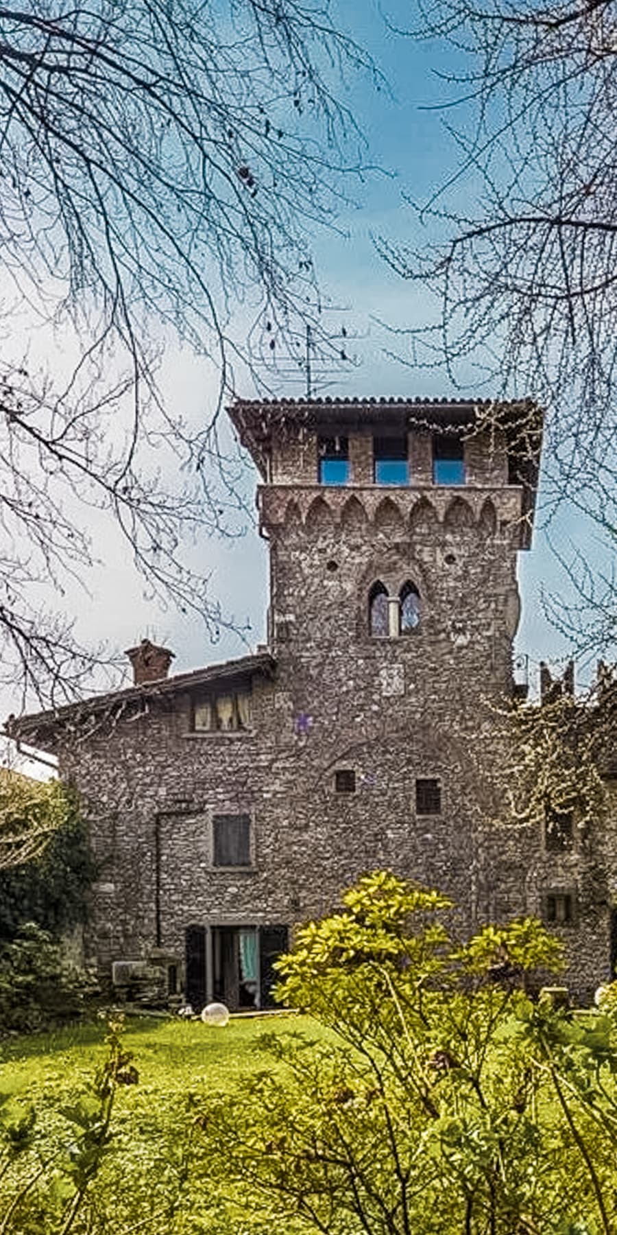 Castello storico di lusso a Bergamo, 750 mq di eleganza