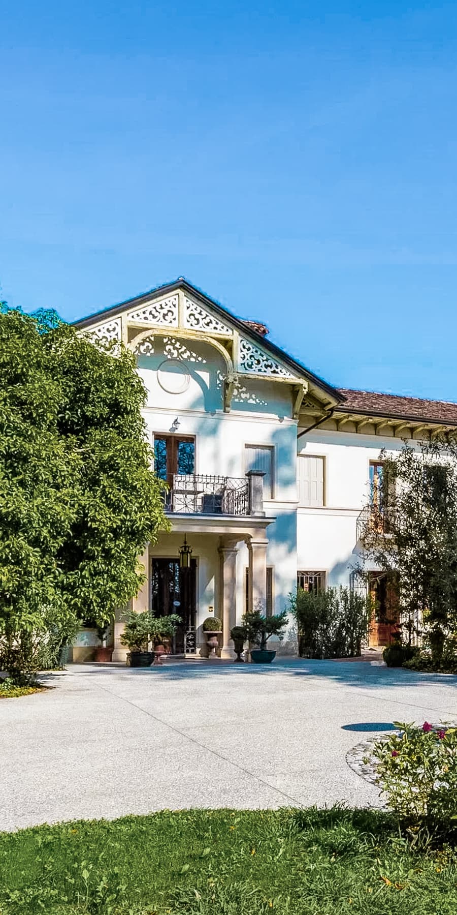 Villa con Parco e Piscina a Conegliano, Treviso