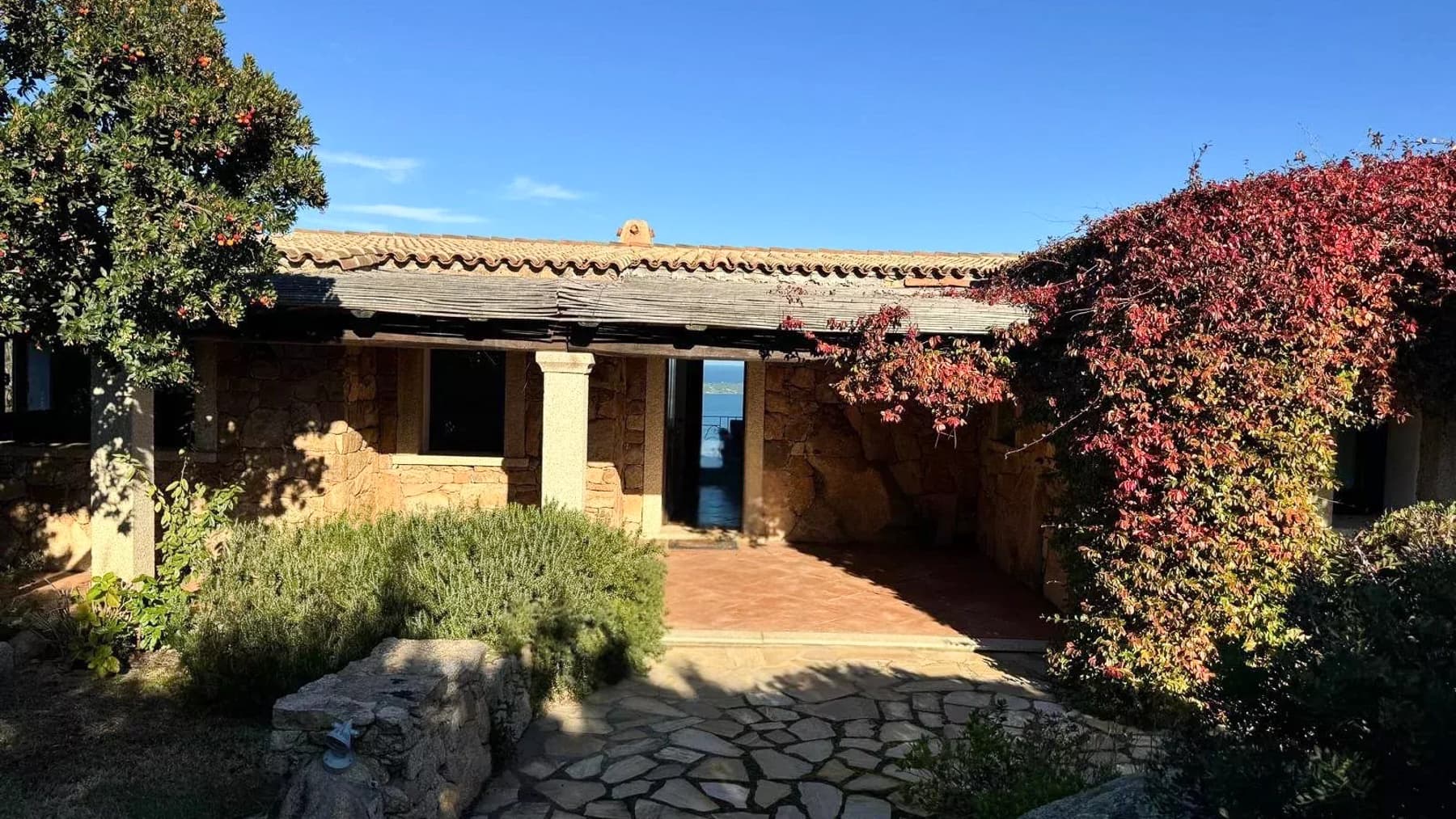 Elegant Sardinian Villa with Pool Near Cannigione