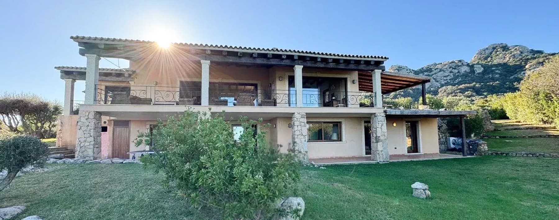 Villa esclusiva nel borgo marinaro di Cannigione, Sardegna