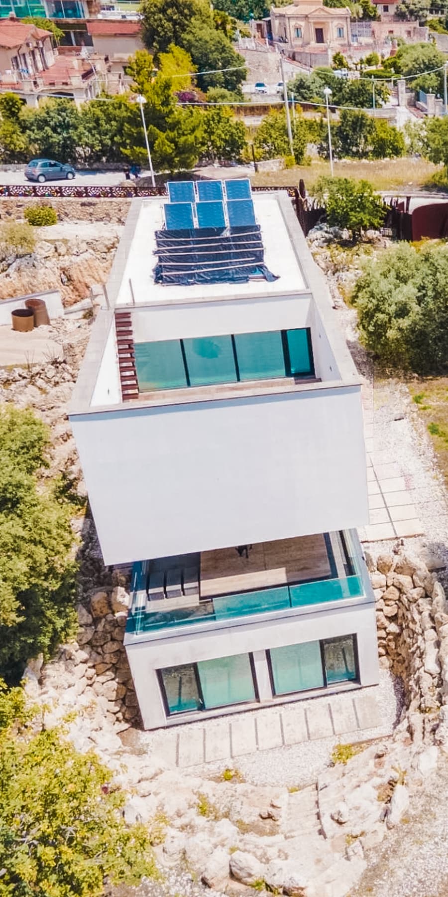 Villa esclusiva incastonata nella roccia a Siracusa