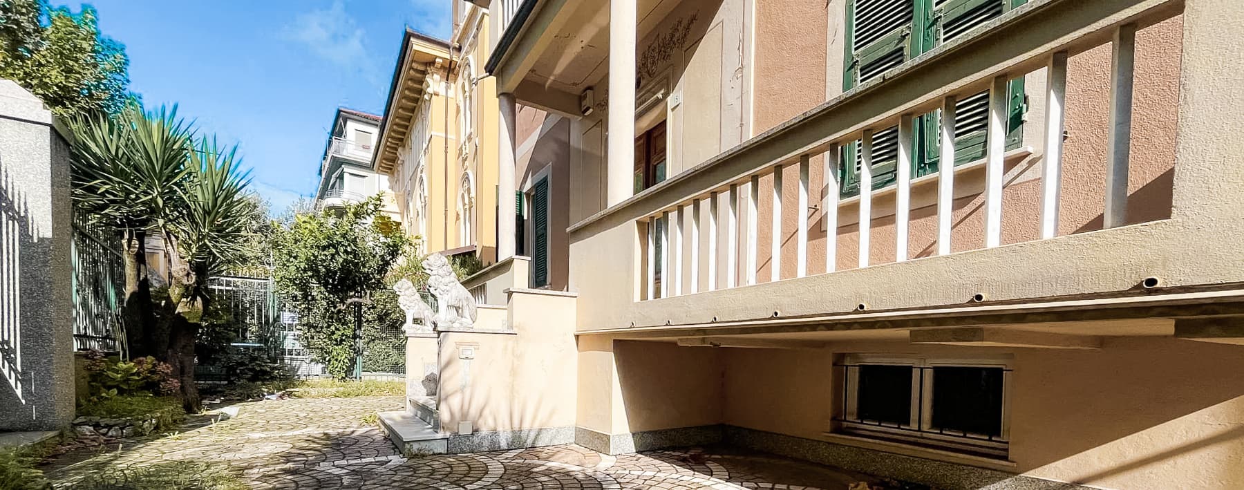 Villa bifamiliare a Chiavari, zona Ponente, con giardino